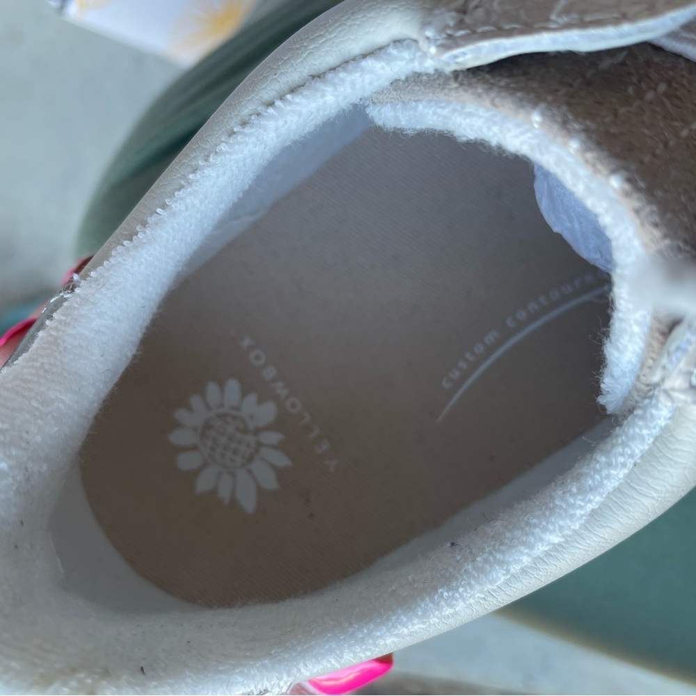 Yellow Box Draton Slip-On Women’s Sneaker with Silver Detail Size 7.5 New in Box - Picture 10 of 10